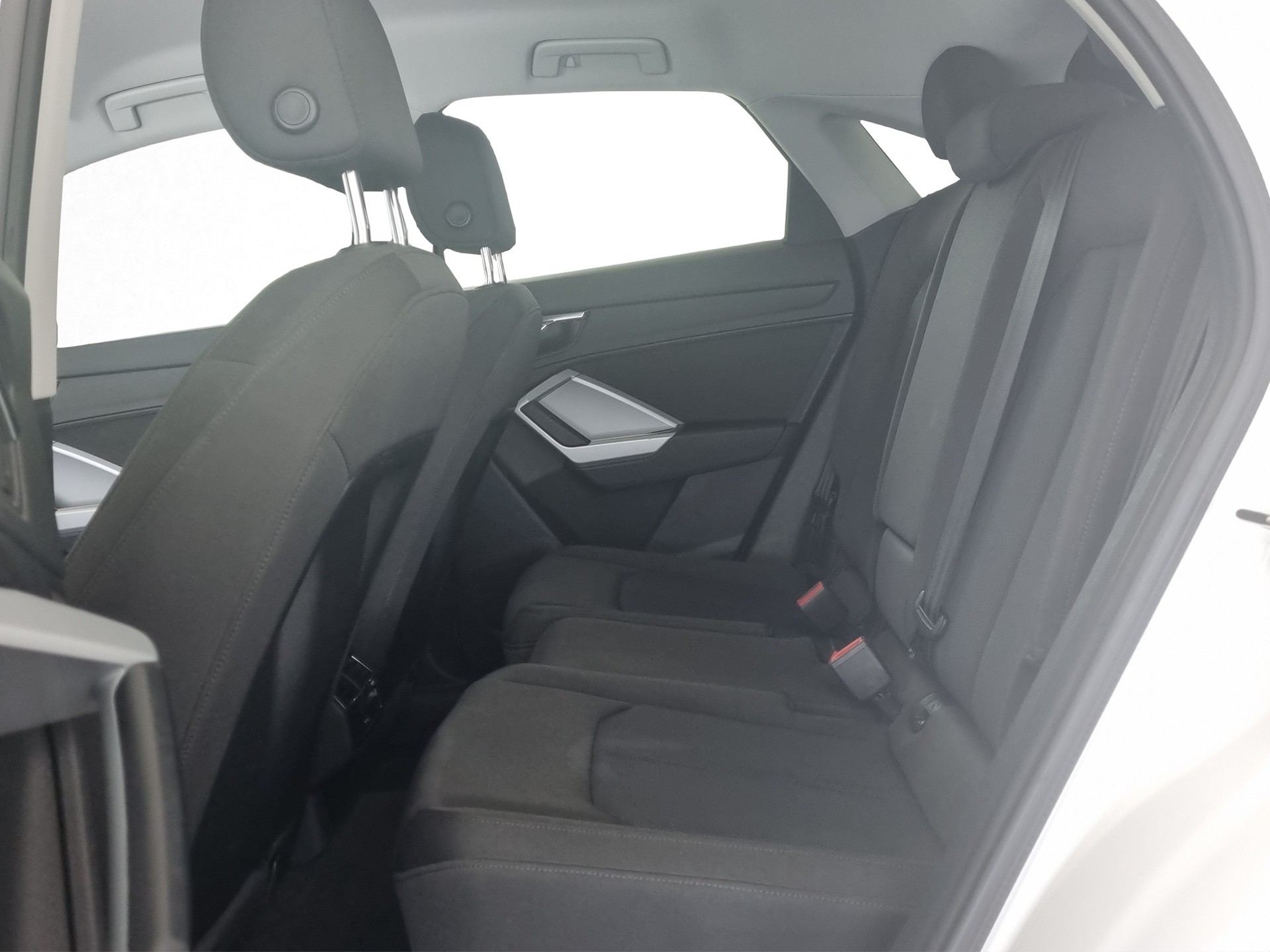 AUDI Q3 Sportback 2.0 35 TDI quattro S-Tronic-image-6