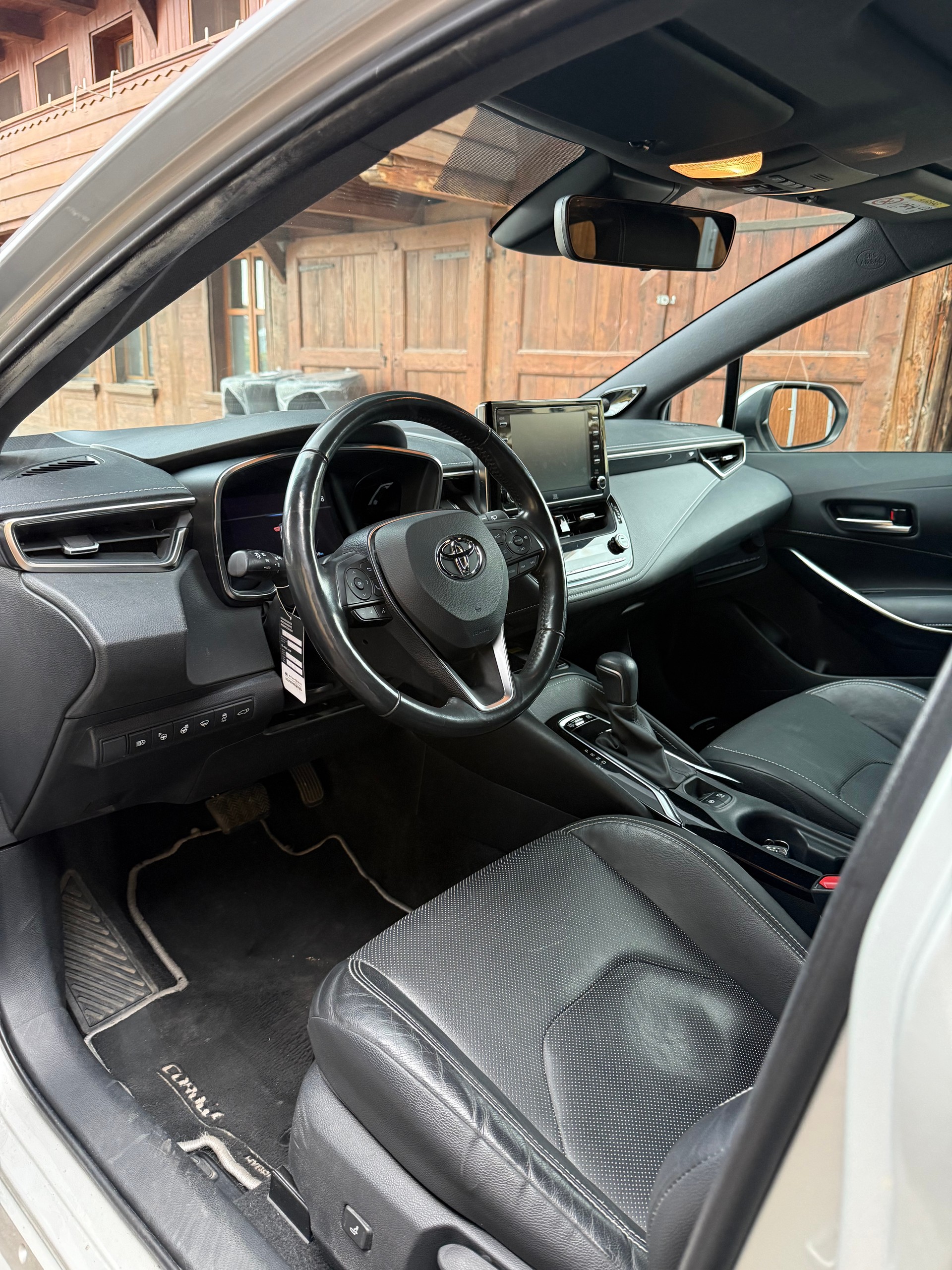 TOYOTA Corolla Touring Sports 2.0 HSD Style e-CVT-image-6