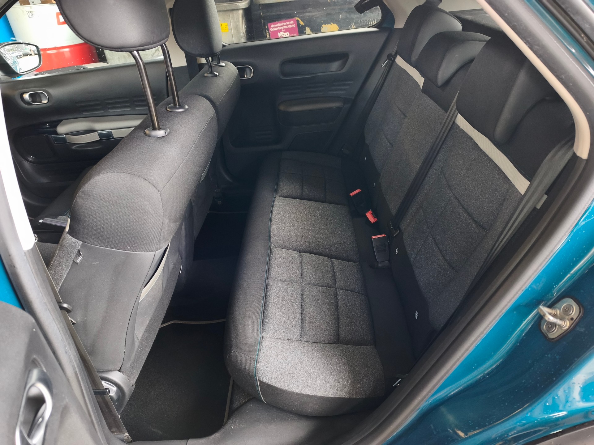 CITROEN C4 Cactus 1.2 Pure Tech Shine EAT6-image-11