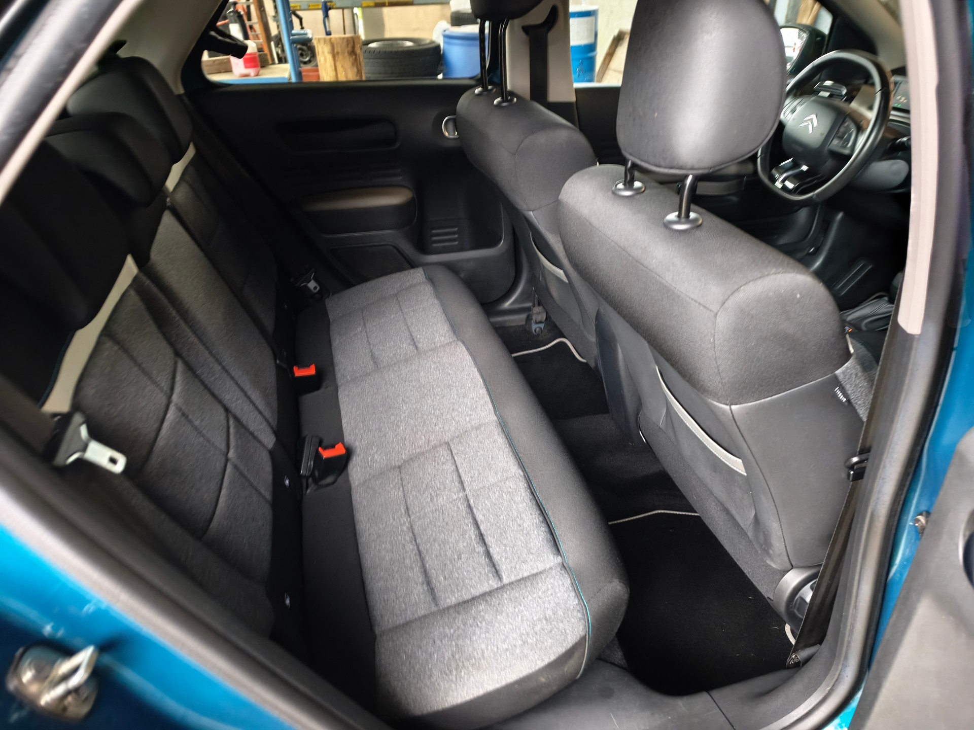 CITROEN C4 Cactus 1.2 Pure Tech Shine EAT6-image-10