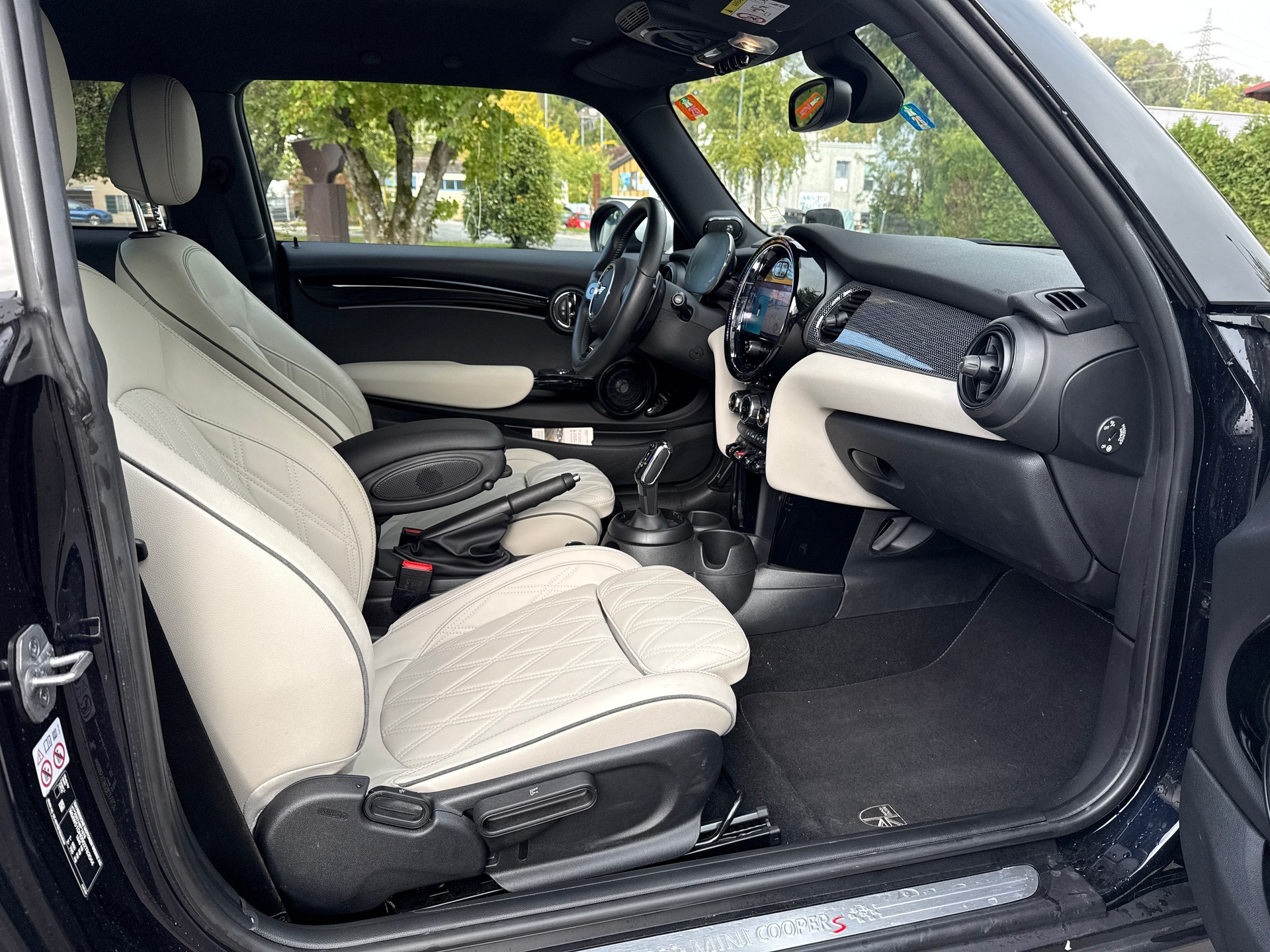 MINI Cooper S Yours Trim Steptronic DKG-image-14
