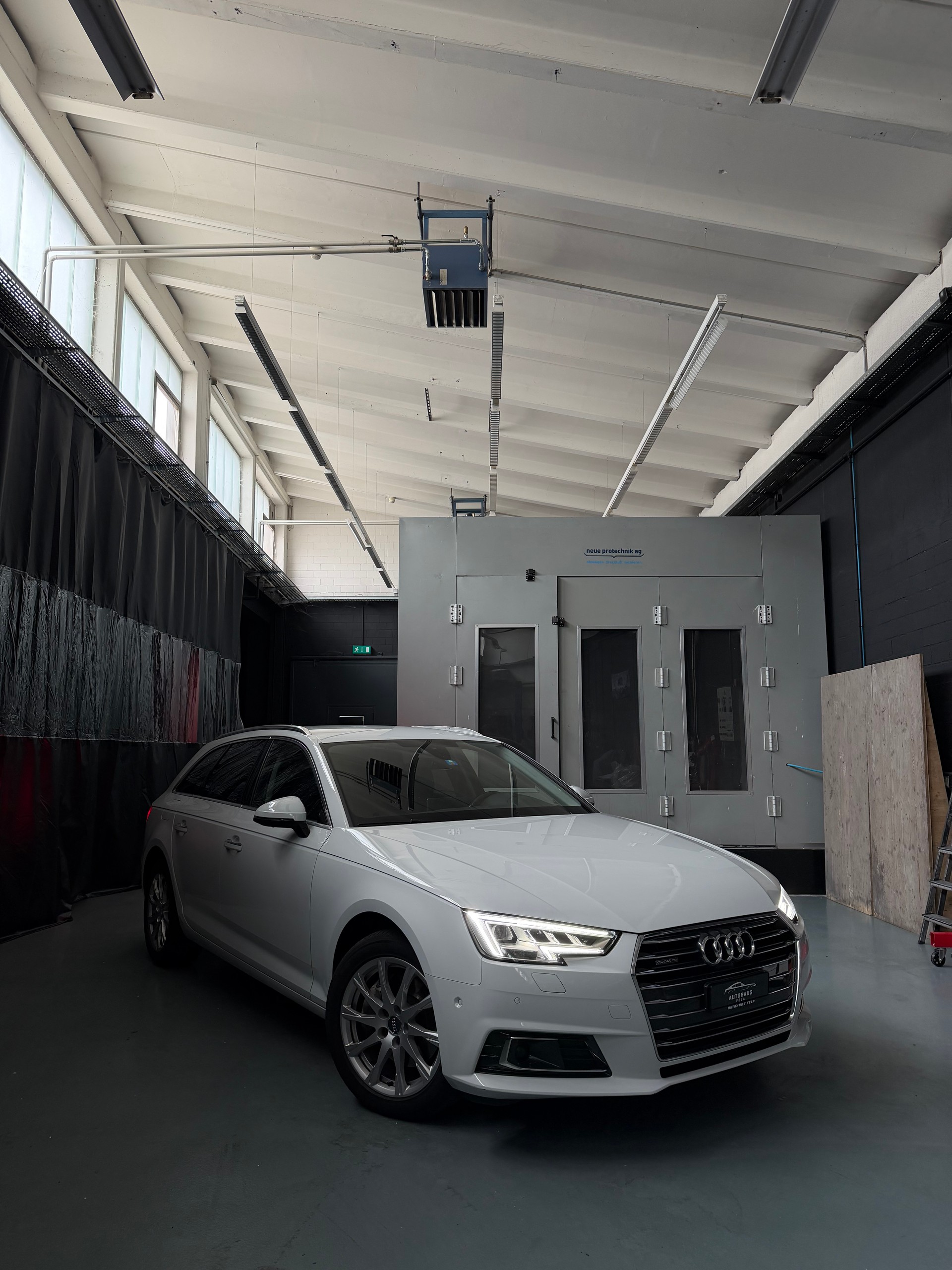 AUDI A4 Avant 2.0 TDI Design quattro S-tronic-image-0