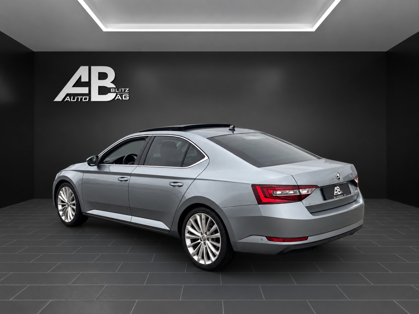SKODA Superb Limousine 2.0 TDi Style DSG mit 190 PS-image-2