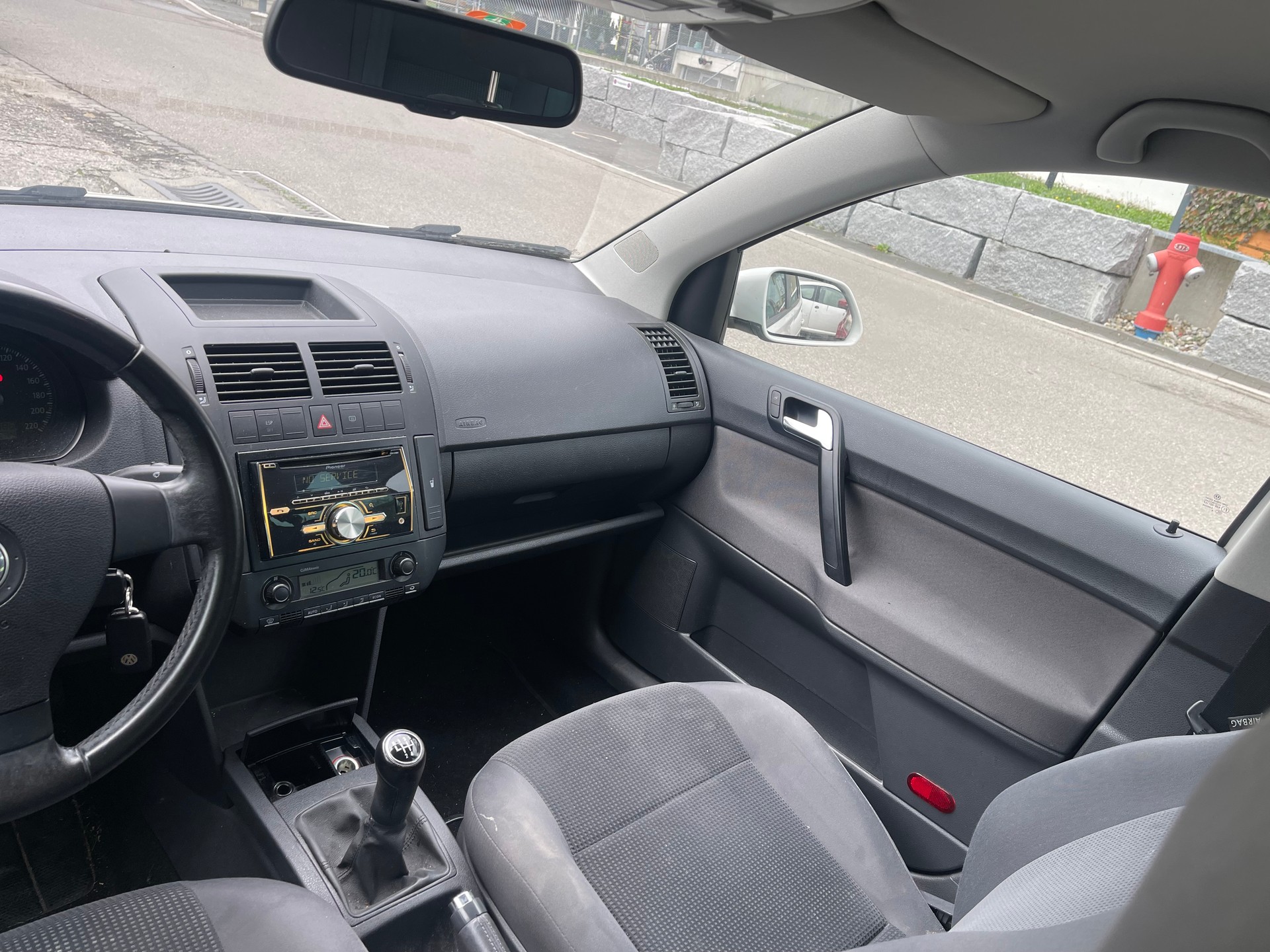 VW Polo 1.6 16V Young&Fresh-image-7
