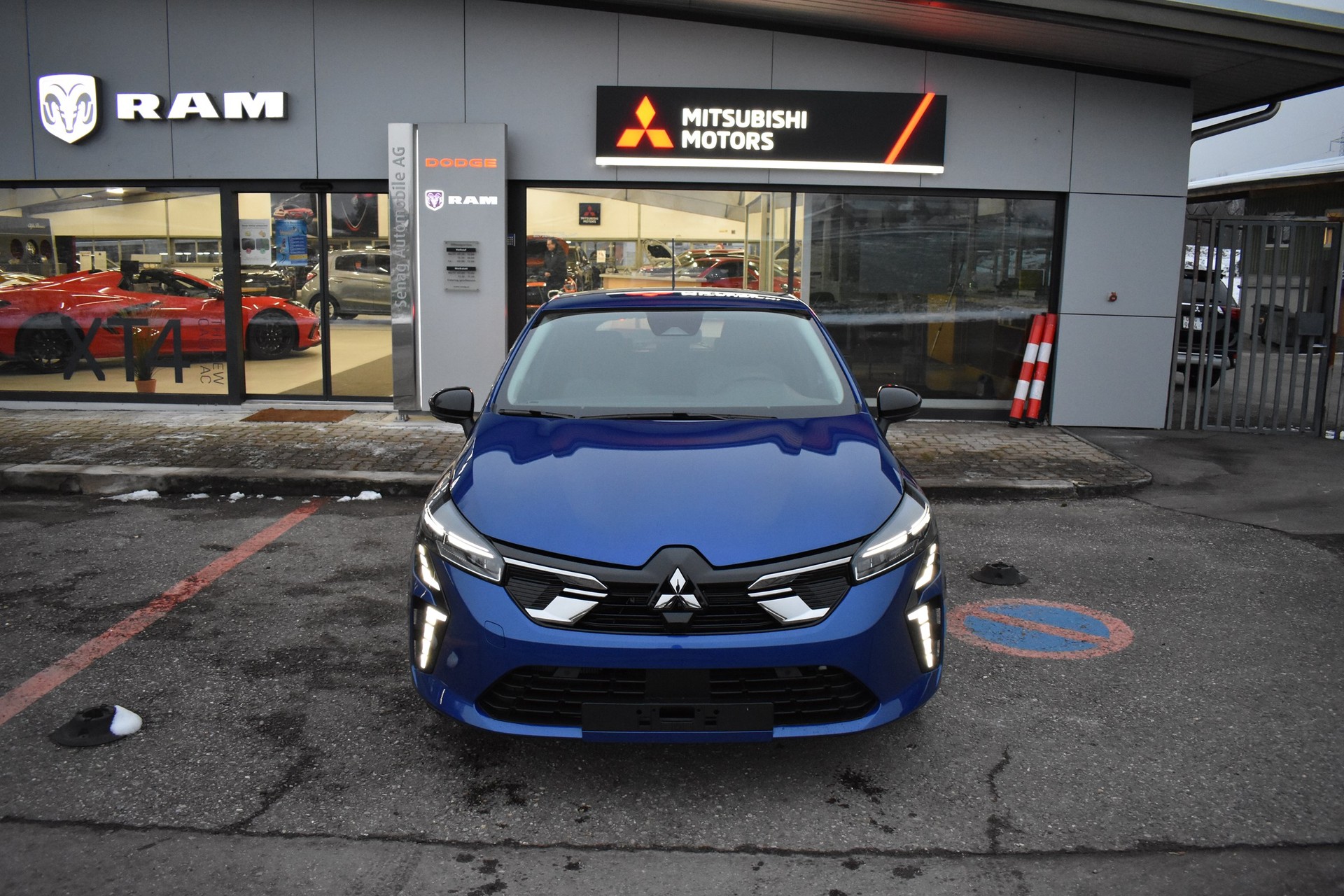 MITSUBISHI COLT 1.6 HEV Invite-image-0