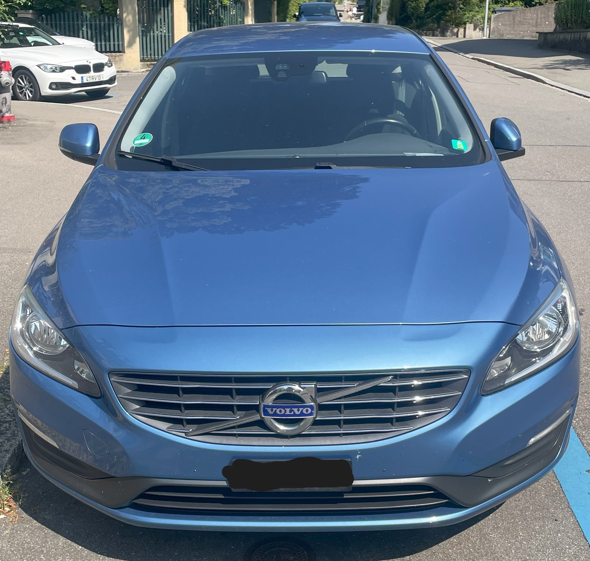 VOLVO V60 D3-image-2