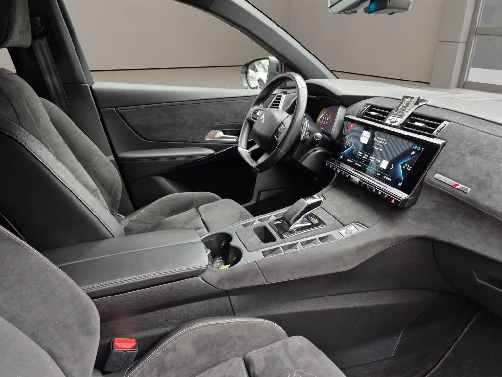 DS AUTOMOBILES DS7 Crossback E-Tense 300 4x4 Performance Line-image-5