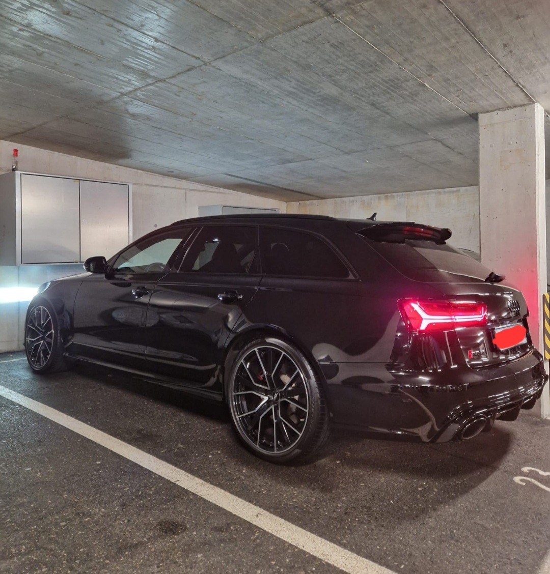 AUDI RS6 Avant 4.0 TFSI V8 performance quattro-image-1