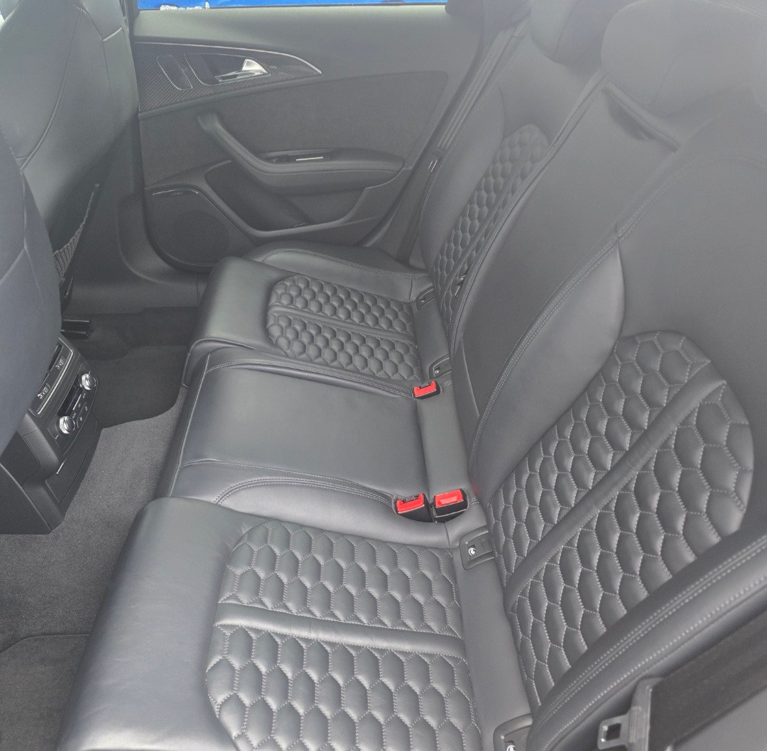 AUDI RS6 Avant 4.0 TFSI V8 performance quattro-image-9
