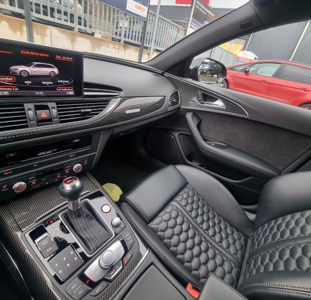 AUDI RS6 Avant 4.0 TFSI V8 performance quattro-image-2