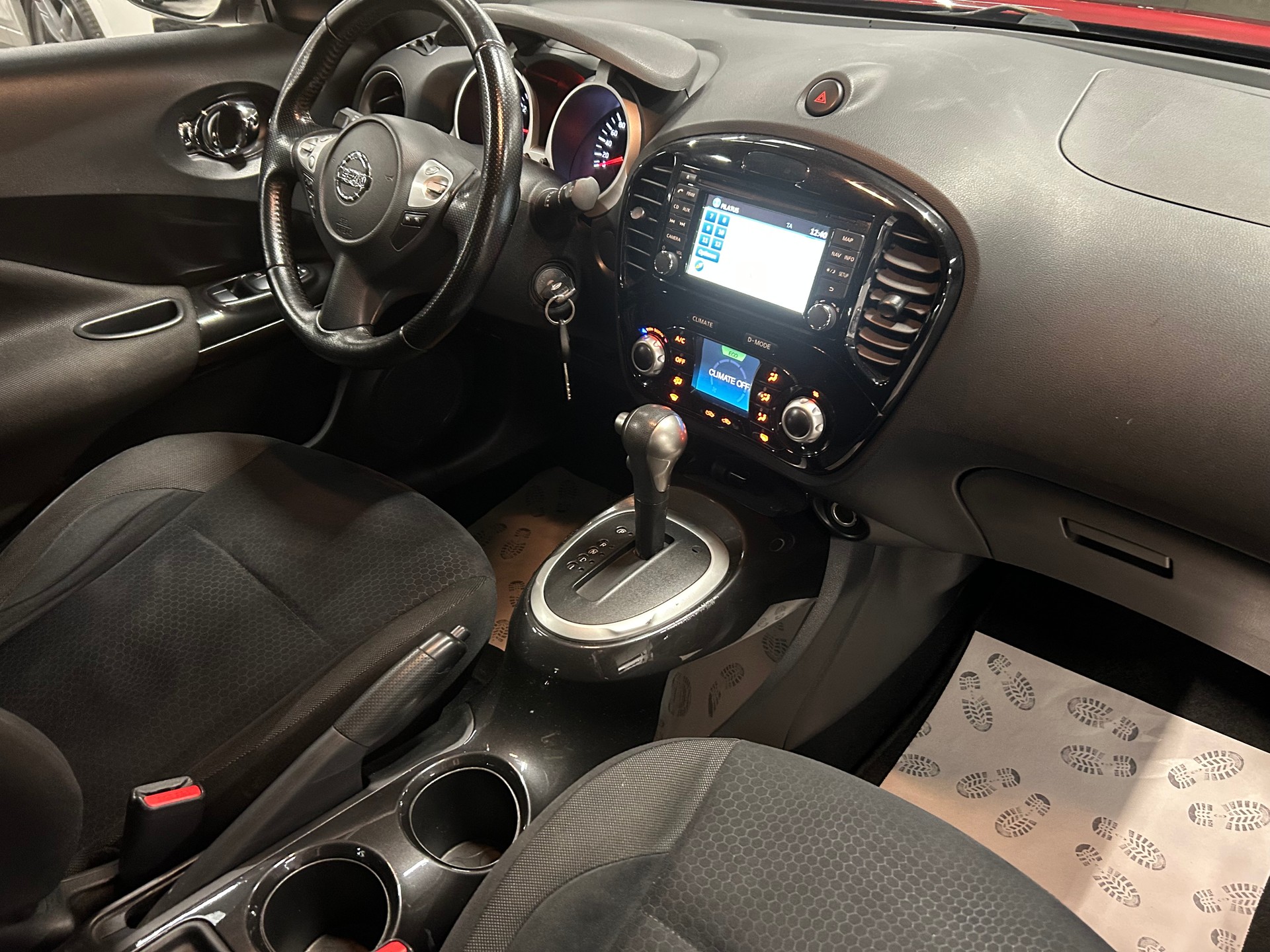 NISSAN Juke 1.6 tekna Xtronic CVT-image-14