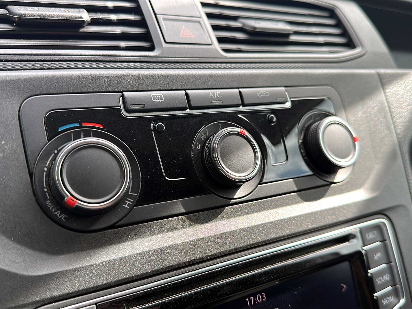 VW Caddy 2.0TDI Entry BlueMotion Technology-image-15