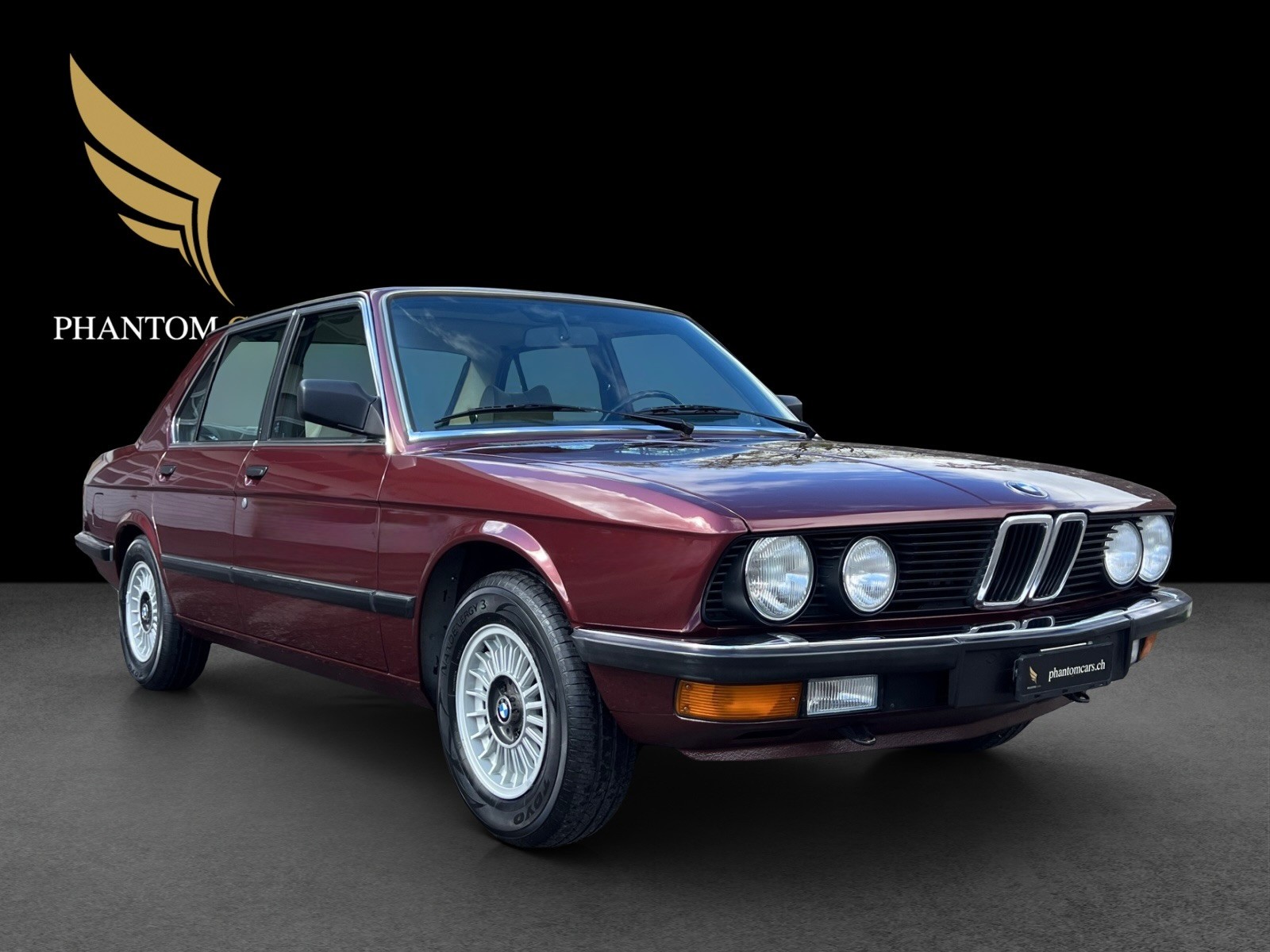 BMW 528i VETERAN-showroom-element-1