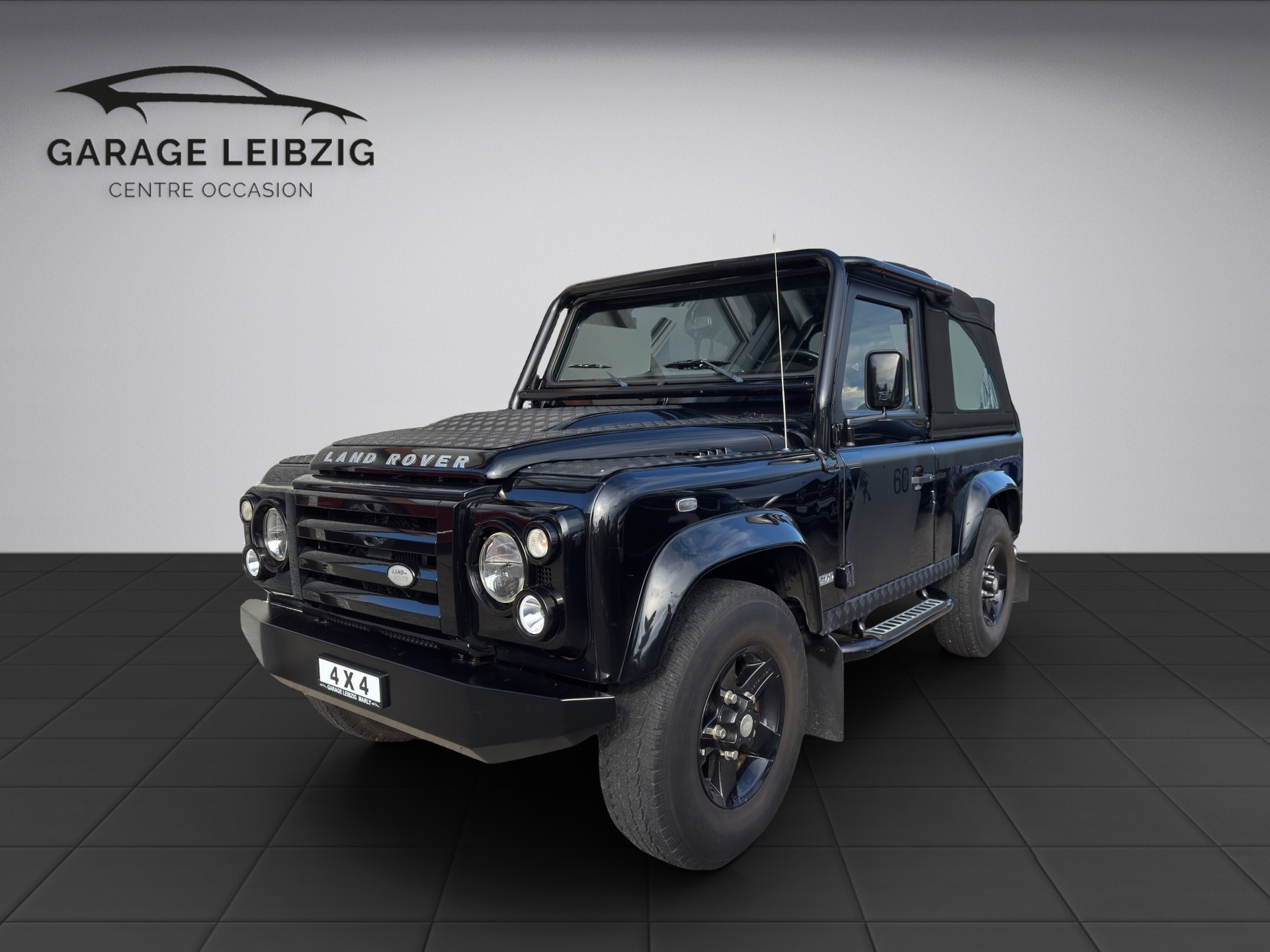 LAND ROVER Defender 90 2.4 Td4 Soft Top SVX Edition 60th Anniversary-image-0