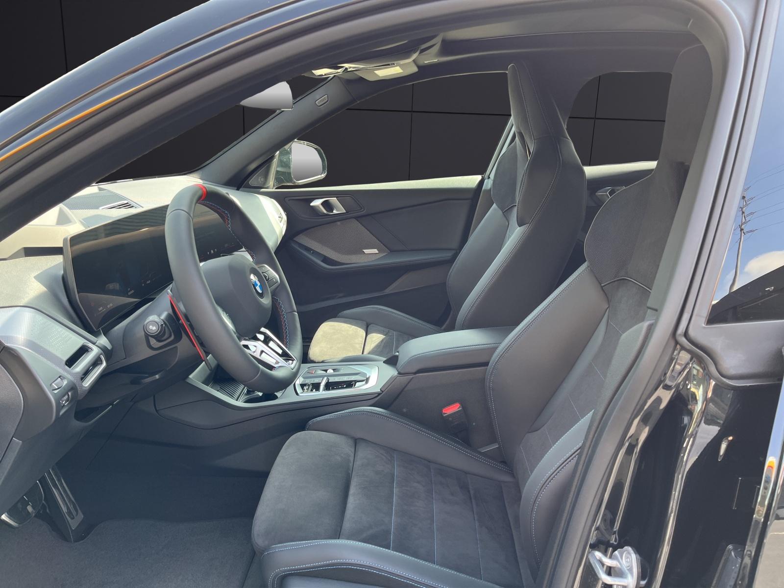 BMW M235i xDrive Gran Coupé-image-1