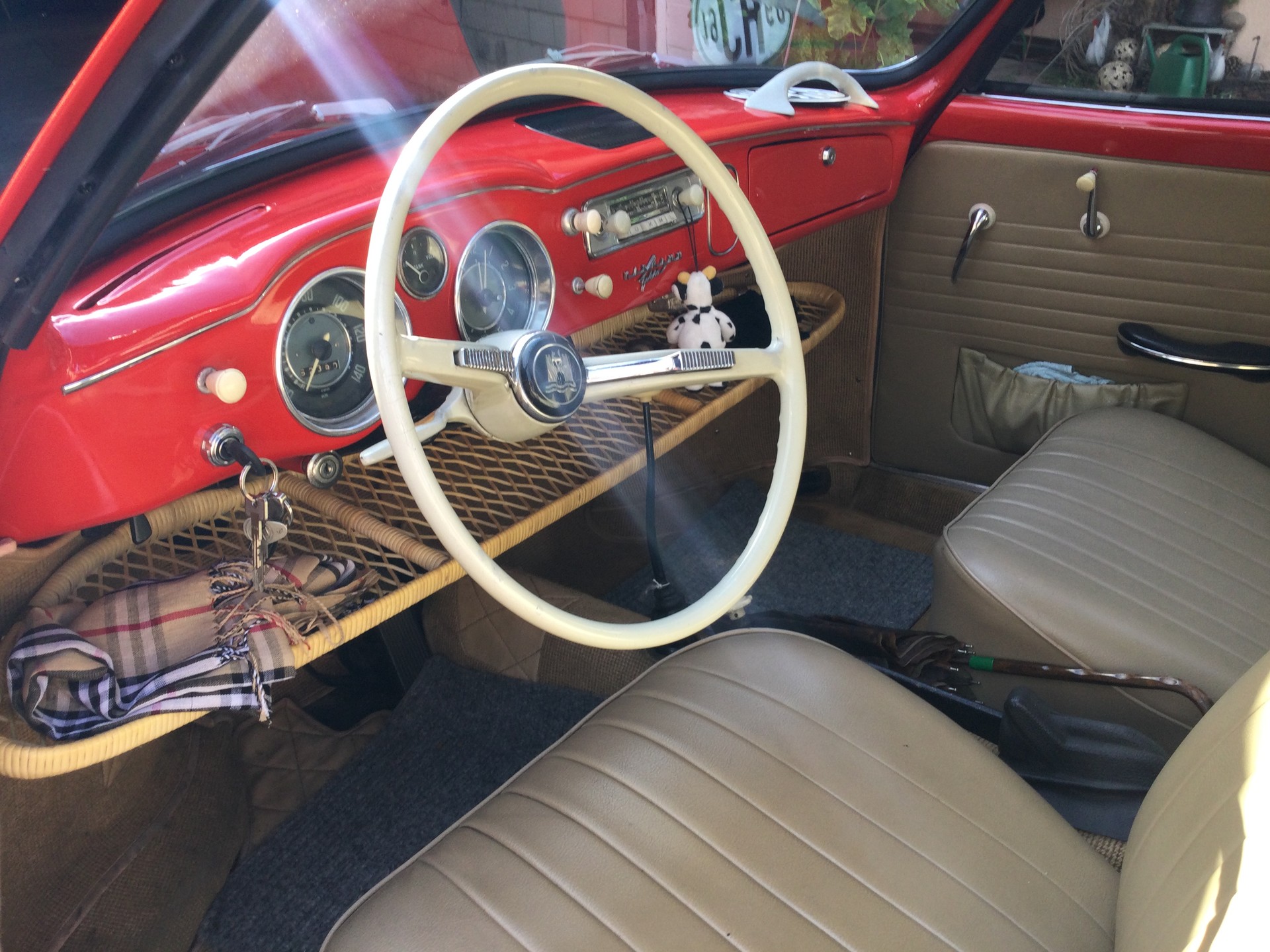 VW KARMANN-GHIA-image-1