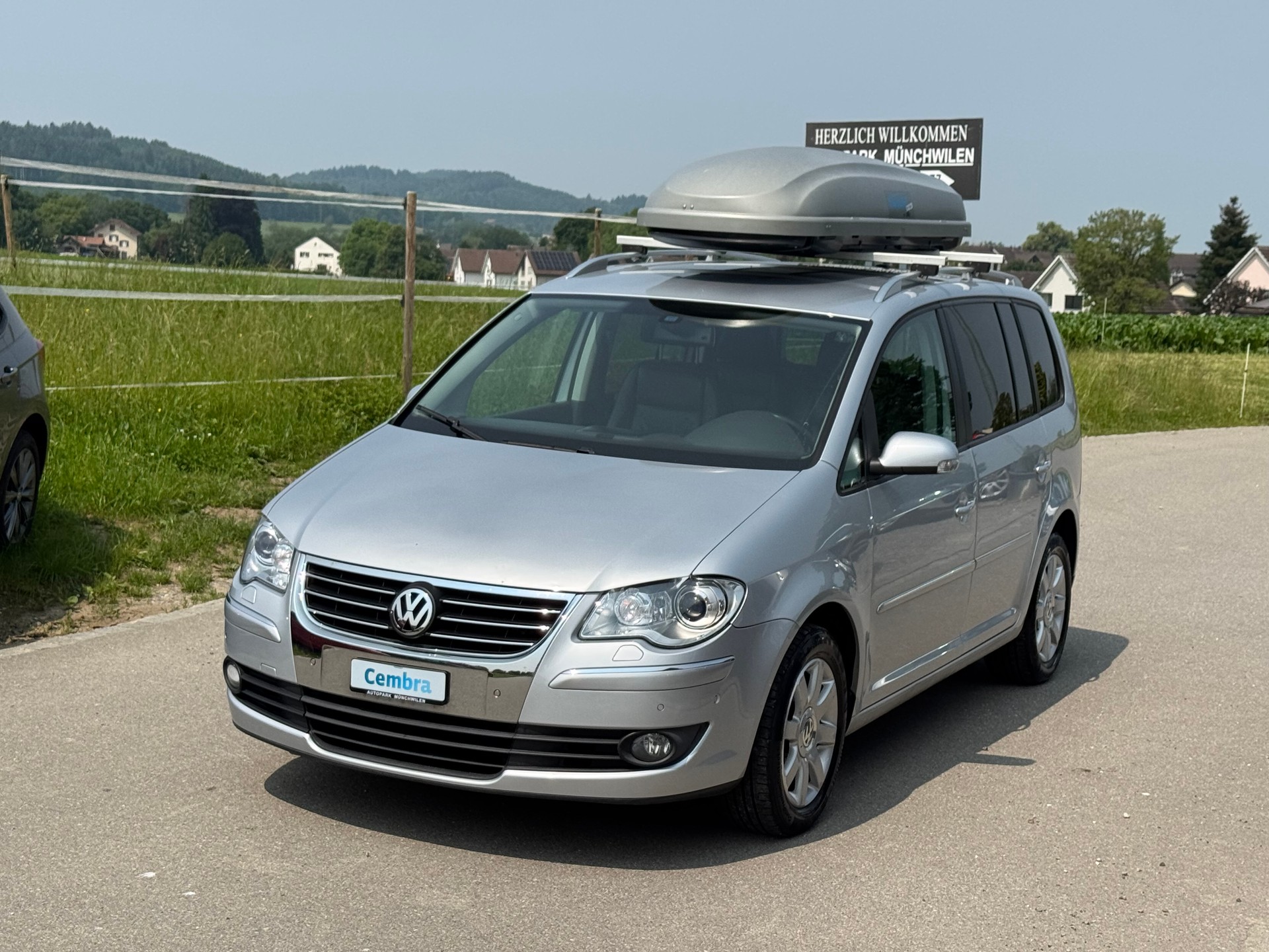 VW Touran 2.0 TDI Highline-image-0