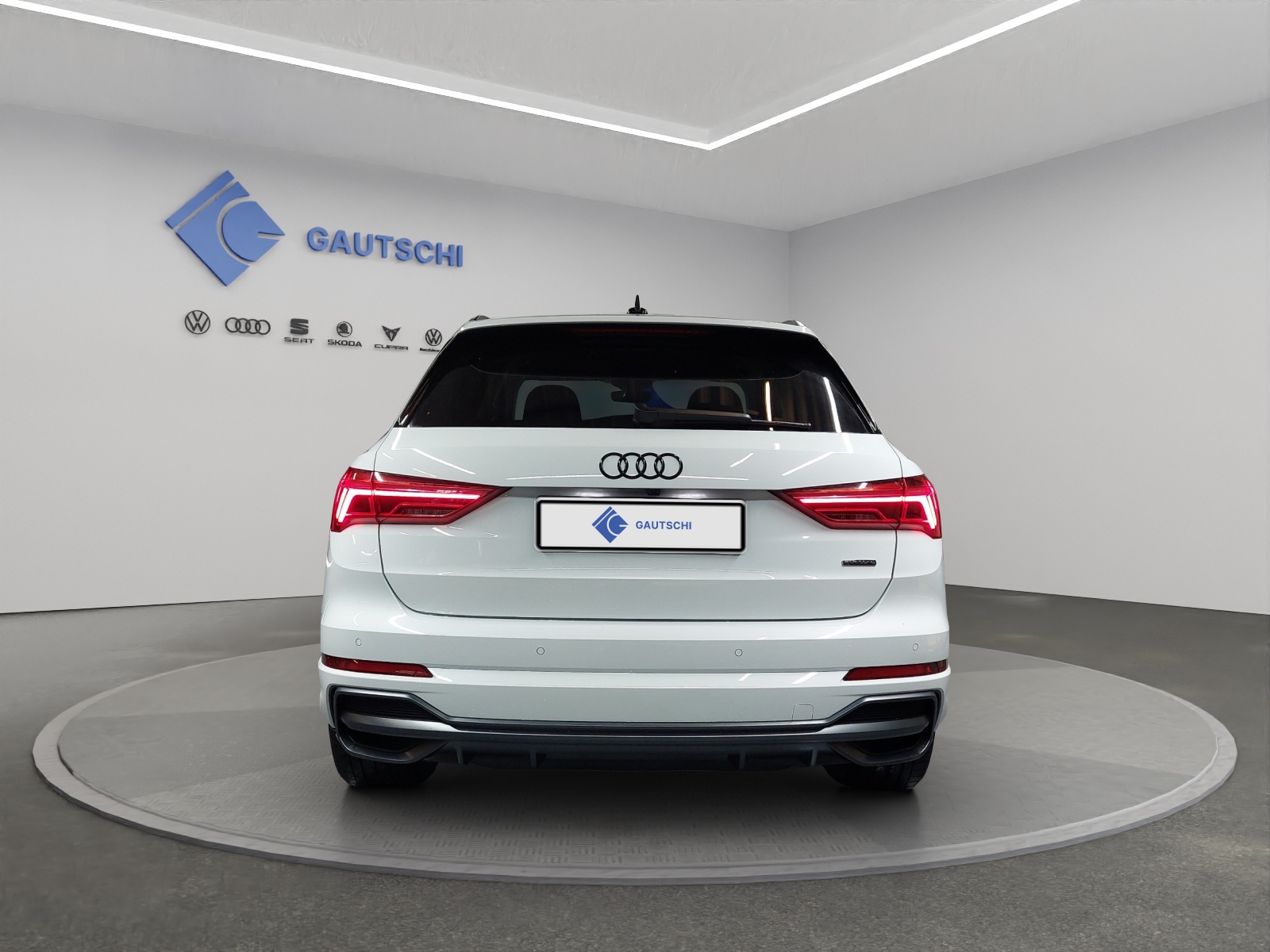 AUDI Q3 35 TDI S line quattro S-tronic-image-3