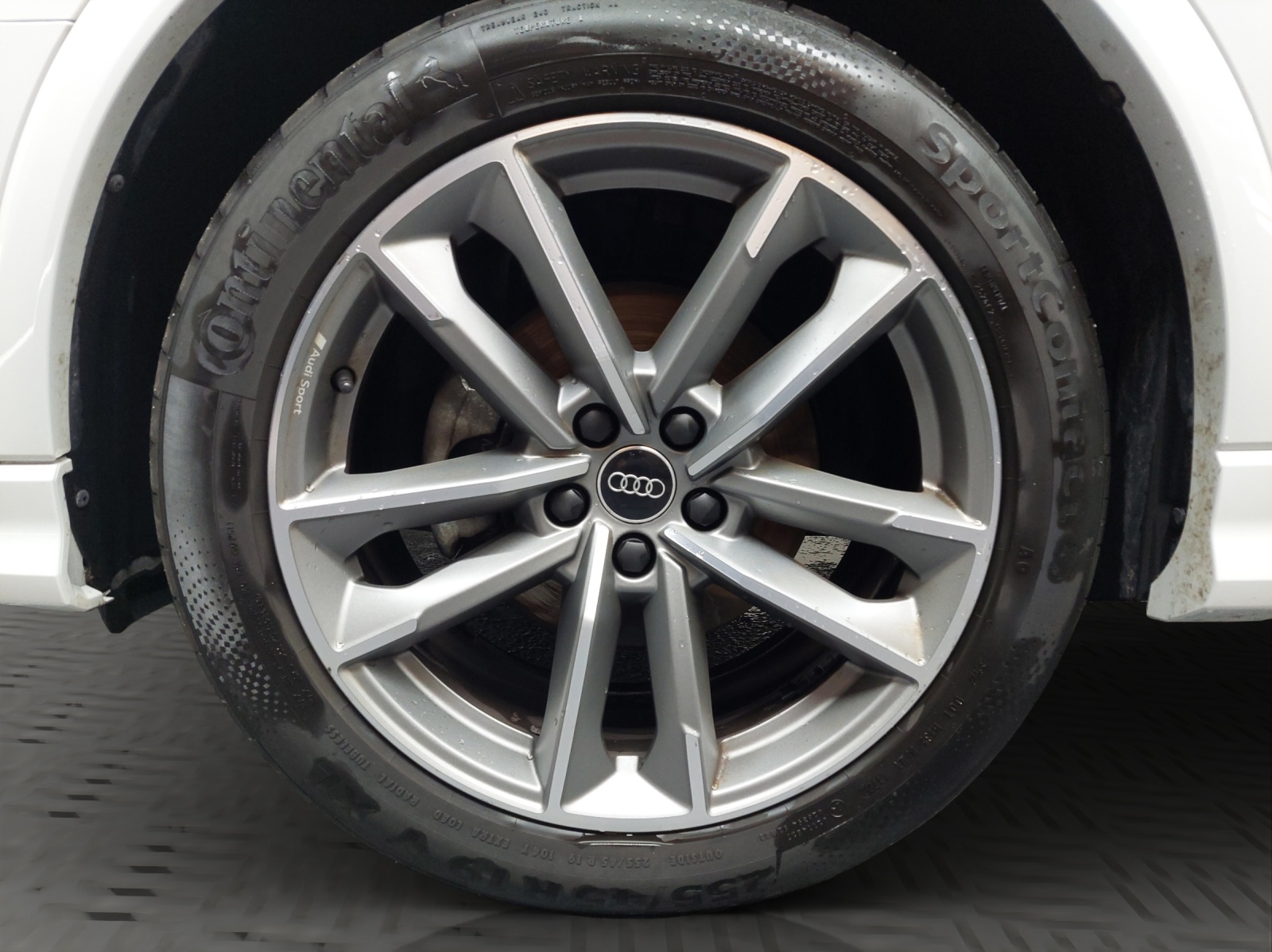 AUDI Q3 35 TDI S line quattro S-tronic-image-11