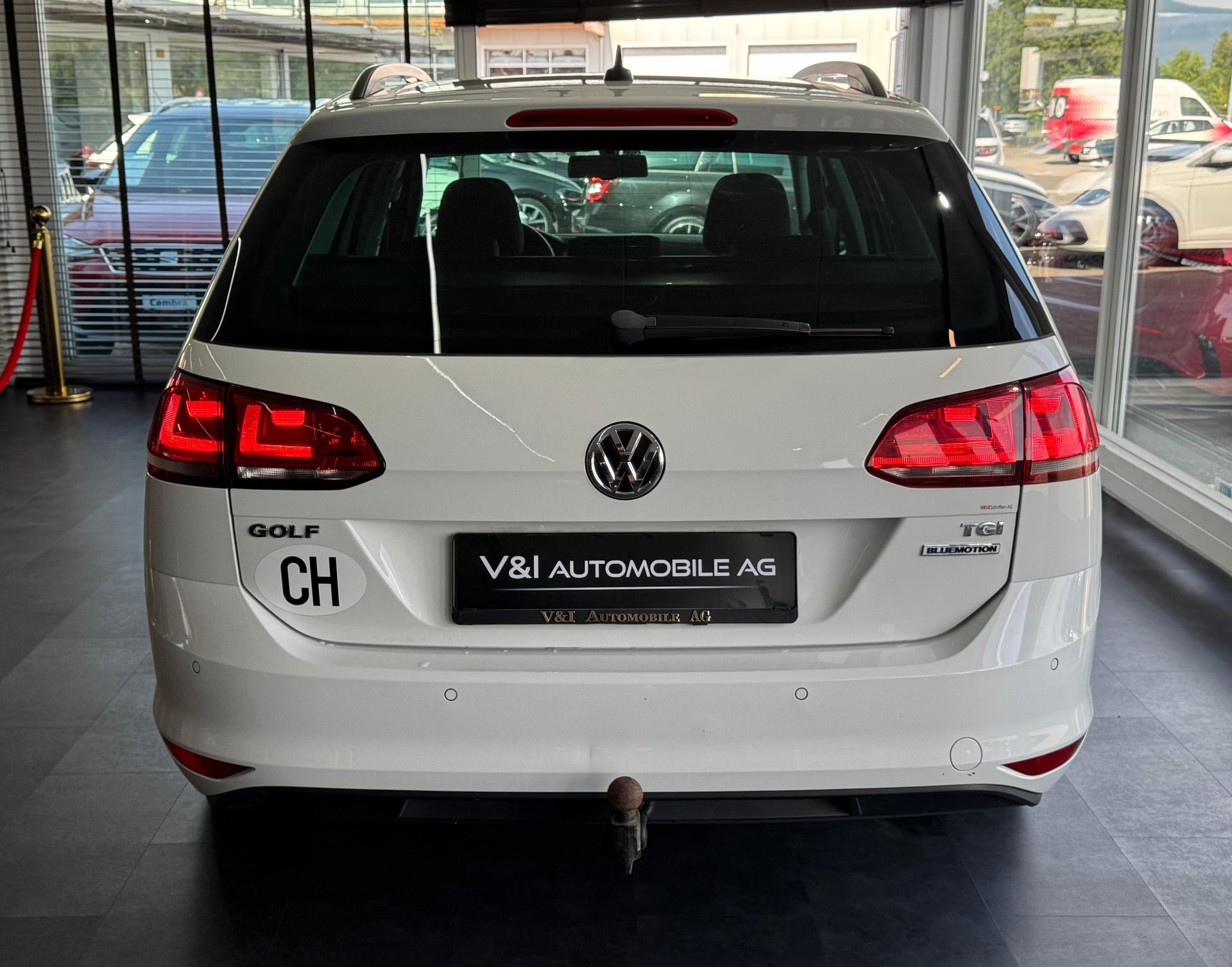 VW Golf Variant 1.4 TGI BlueMotion Comfortline DSG-image-6