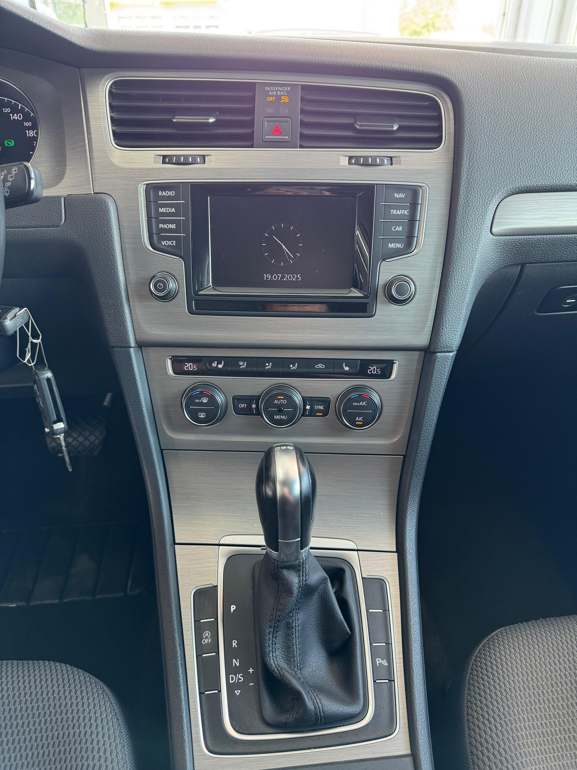 VW Golf Variant 1.4 TGI BlueMotion Comfortline DSG-image-14