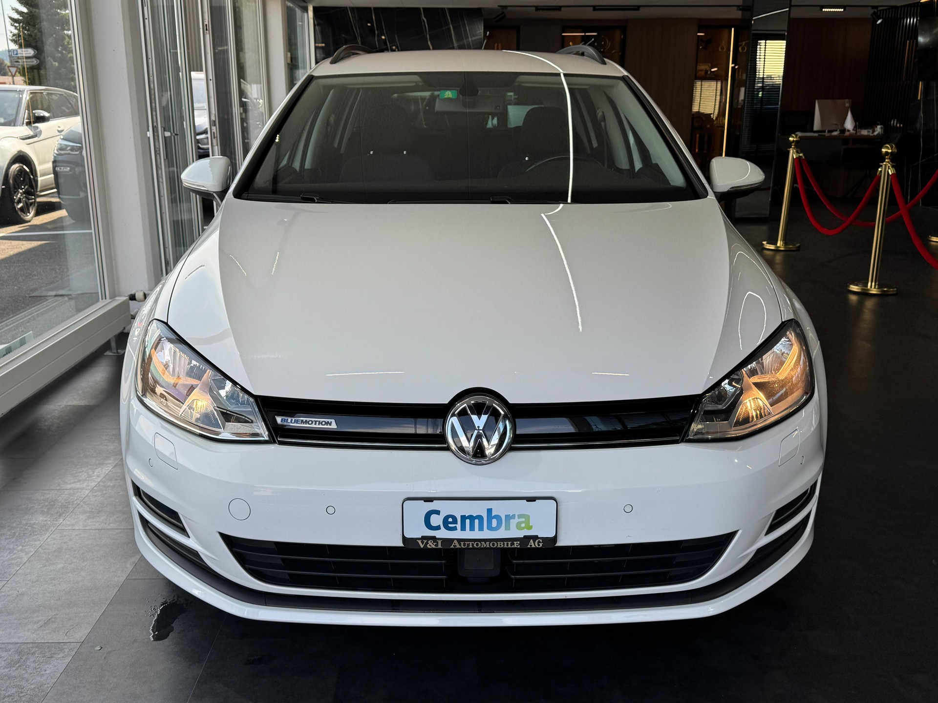 VW Golf Variant 1.4 TGI BlueMotion Comfortline DSG-image-1