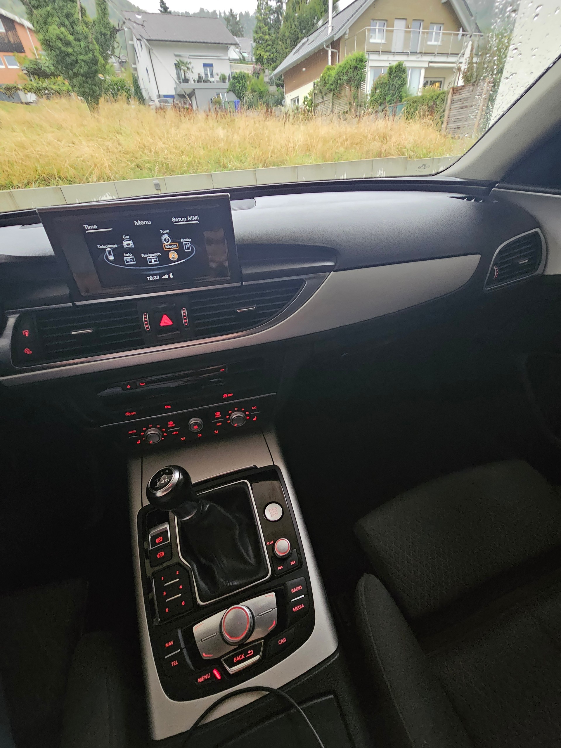 AUDI A6 Avant 2.0 TDI-image-0