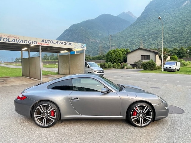 PORSCHE 911 Carrera 4S-image-7