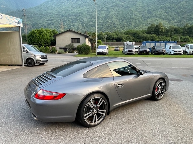 PORSCHE 911 Carrera 4S-image-5