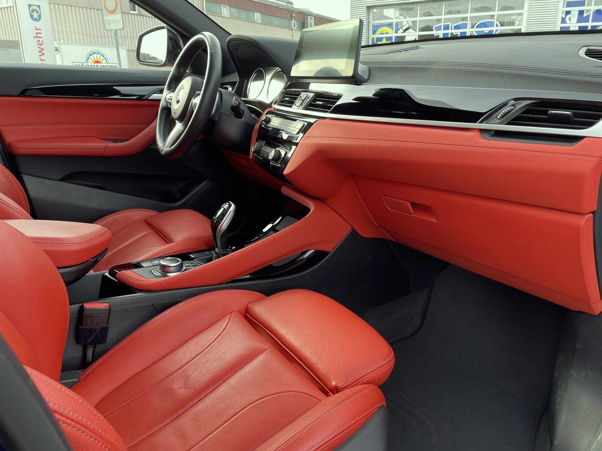 BMW X2 sDrive 18d M Sport X Steptronic * MAGMAROTEM INTERIEUER - M SPORT X PAKET *-image-15