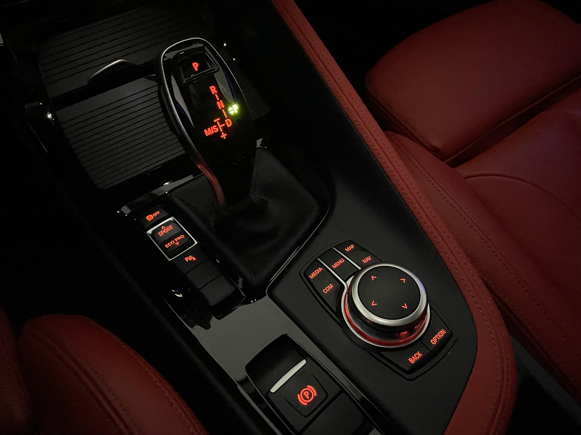 BMW X2 sDrive 18d M Sport X Steptronic * MAGMAROTEM INTERIEUER - M SPORT X PAKET *-image-17