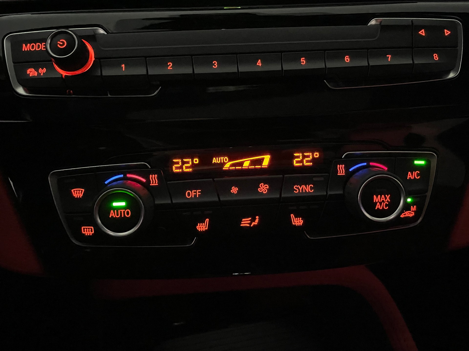 BMW X2 sDrive 18d M Sport X Steptronic * MAGMAROTEM INTERIEUER - M SPORT X PAKET *-image-18