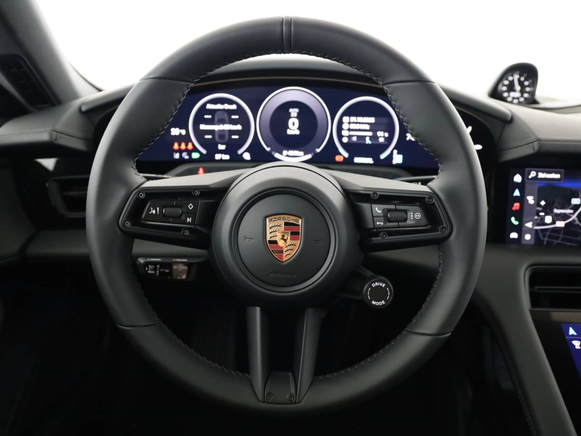 PORSCHE Taycan 4 Black Edition-image-4