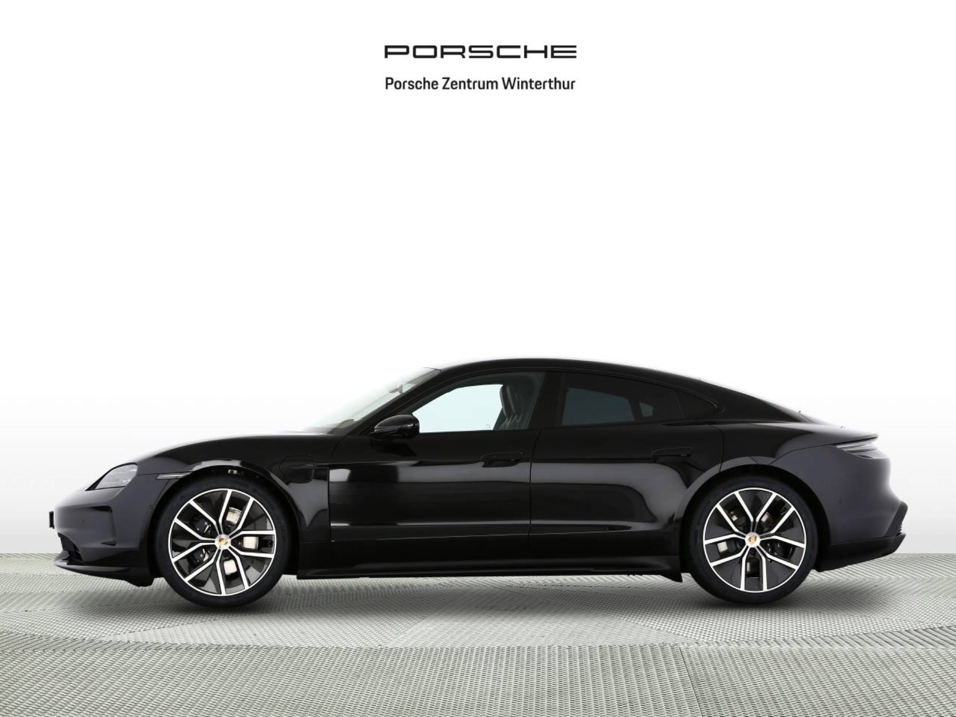 PORSCHE Taycan 4 Black Edition-image-1