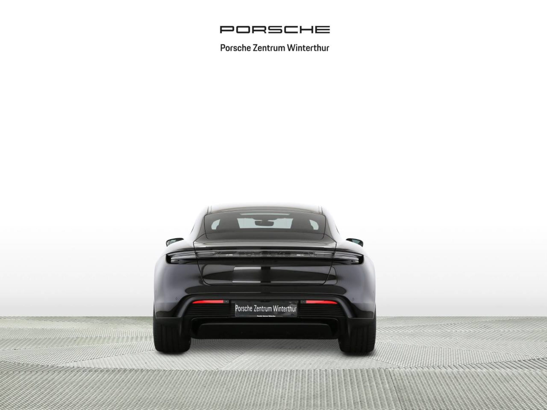 PORSCHE Taycan 4 Black Edition-image-6