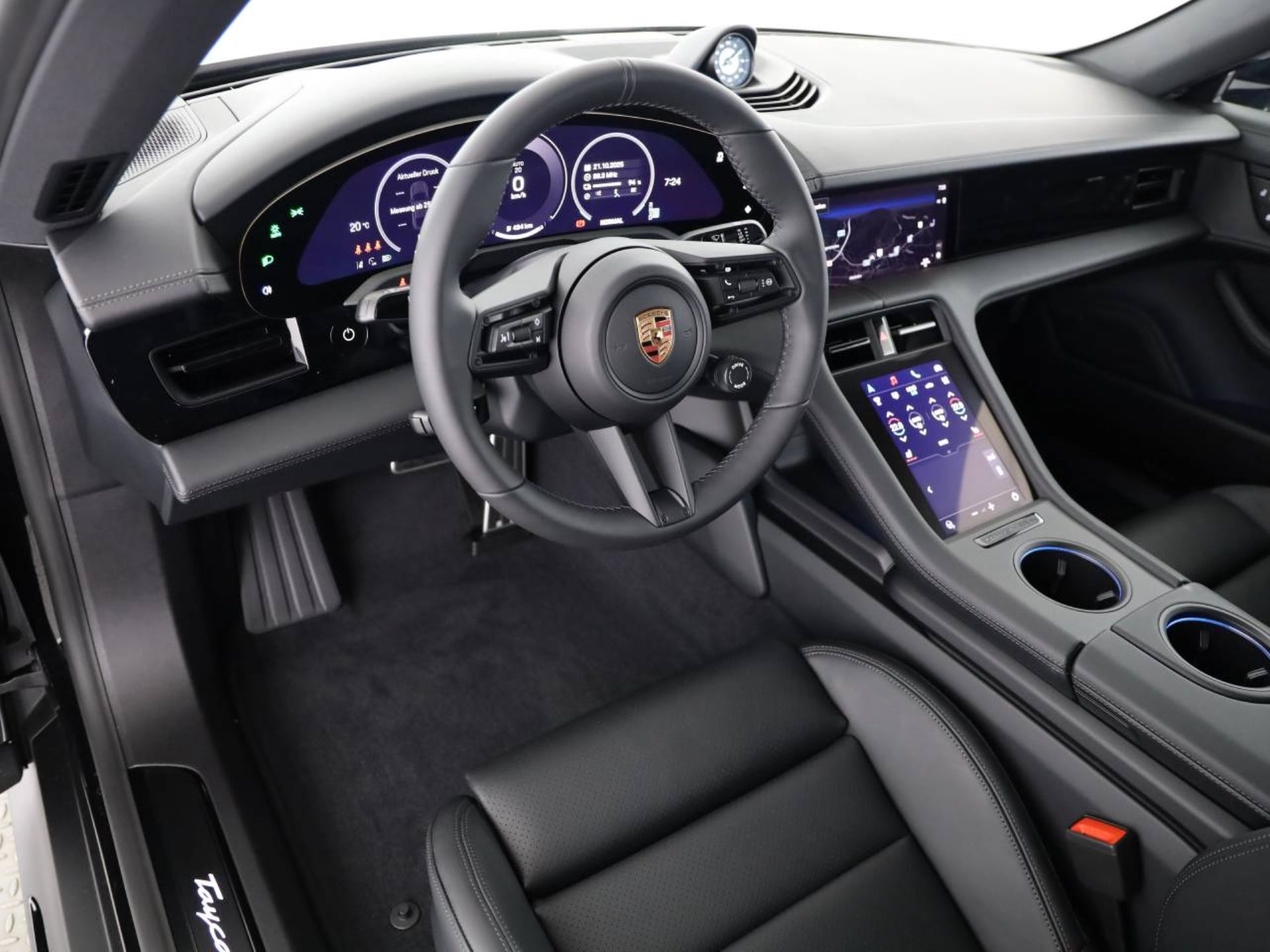 PORSCHE Taycan 4 Black Edition-image-3