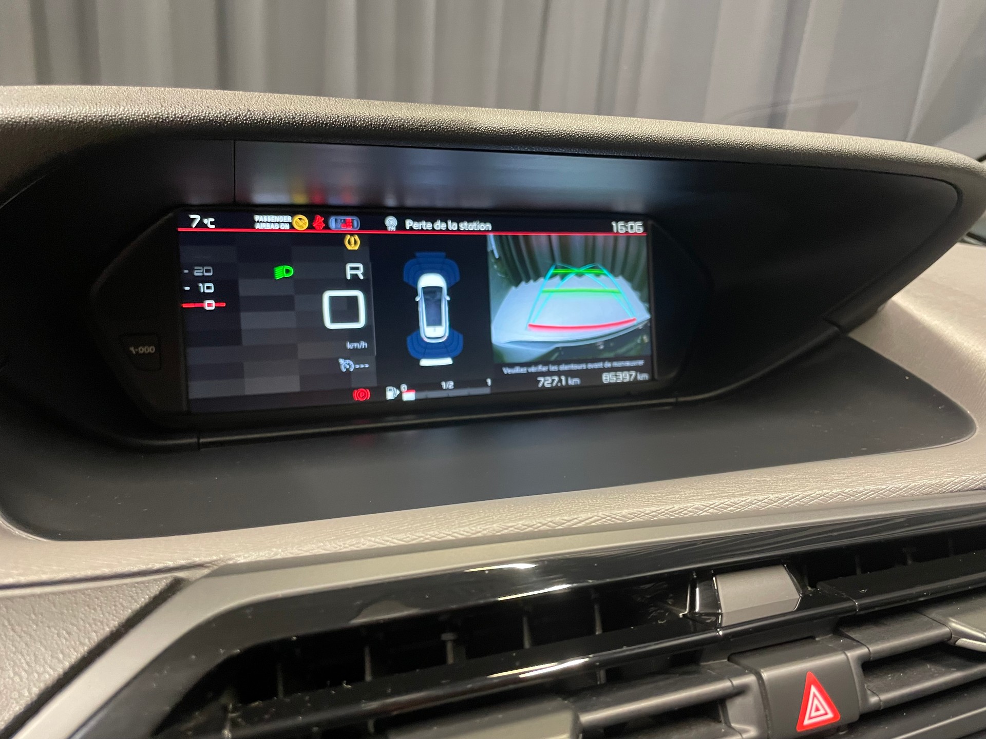 CITROEN C4 Picasso 1.6i 16V THP Feel Edition EAT6(6)(M)-image-14