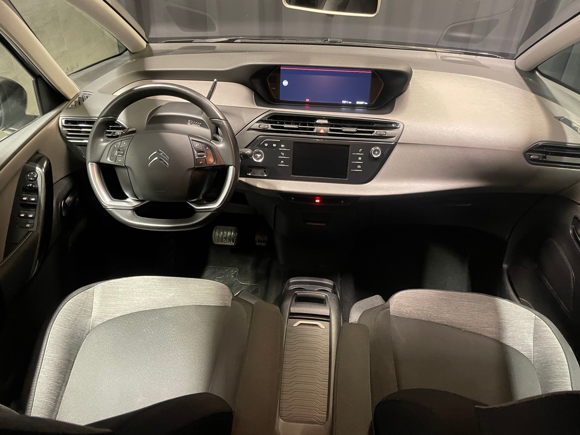 CITROEN C4 Picasso 1.6i 16V THP Feel Edition EAT6(6)(M)-image-8