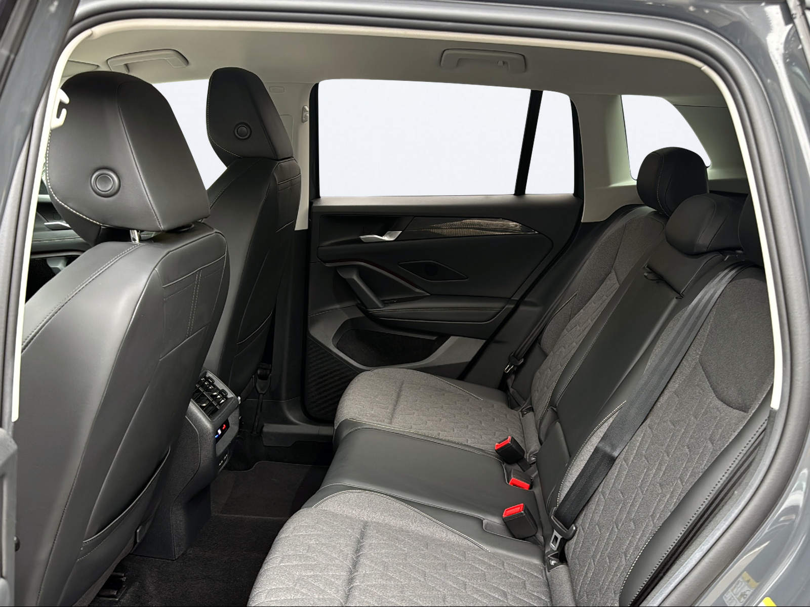 VW Tiguan 1.5 TSI evo2 mHEV United DSG-image-13