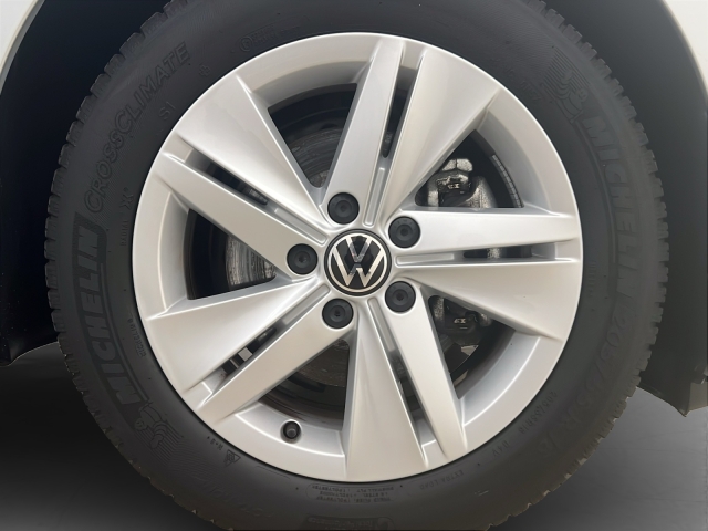 VW Golf 2.0 TDI Life DSG-image-9