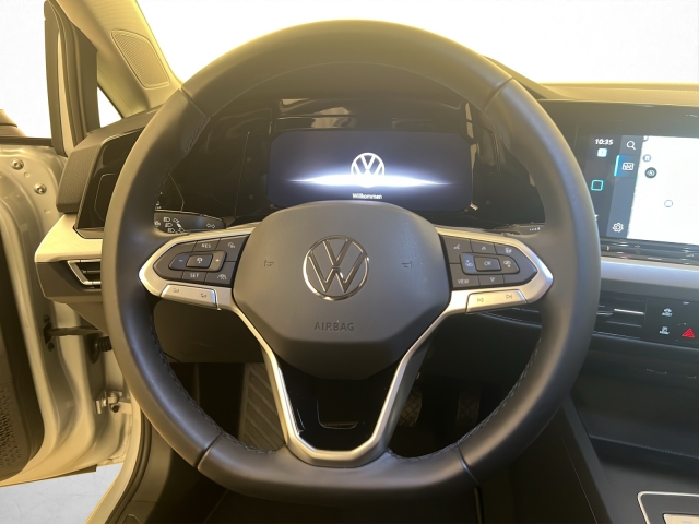 VW Golf 2.0 TDI Life DSG-image-8