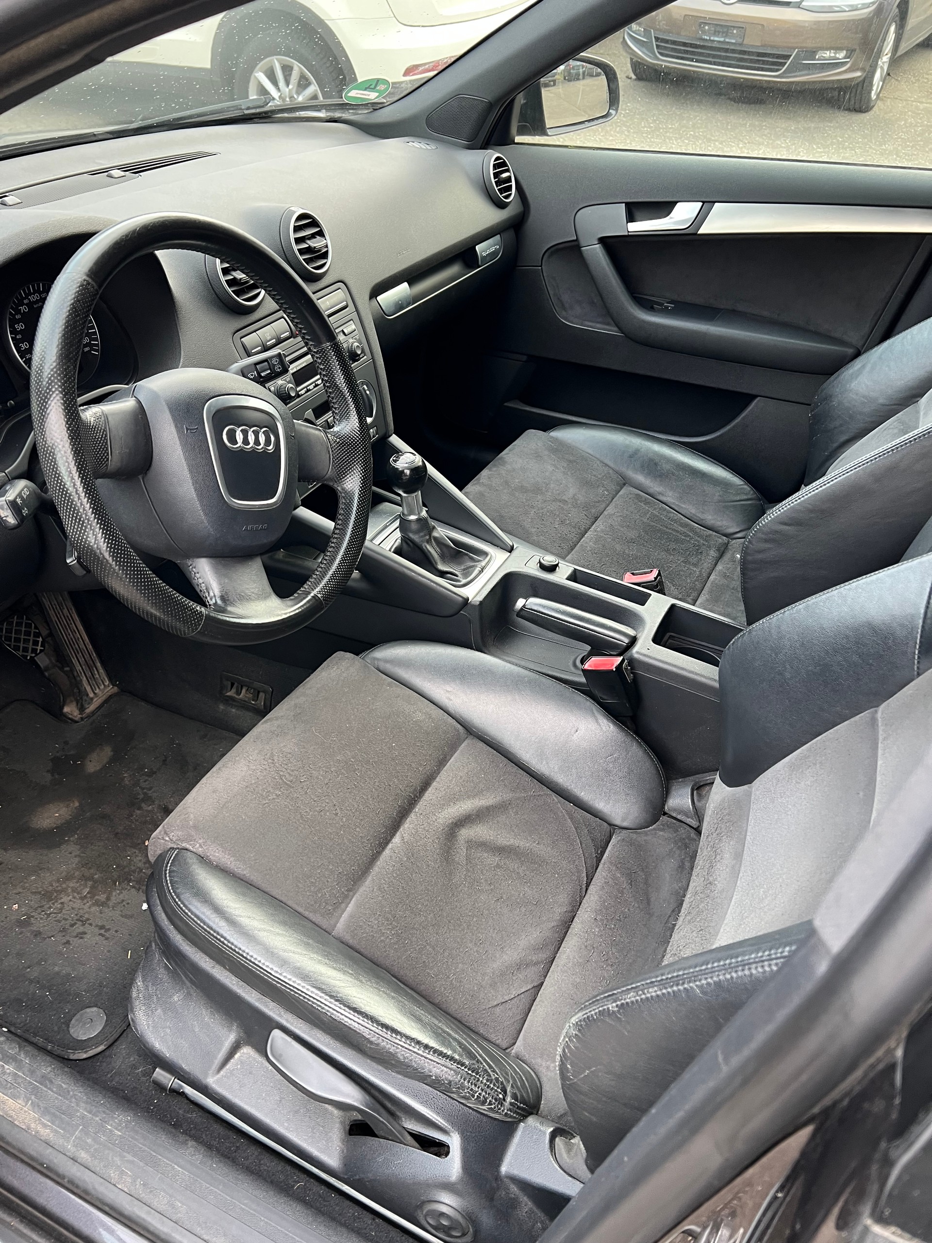 AUDI A3 2.0 Turbo FSI Ambition quattro-image-4