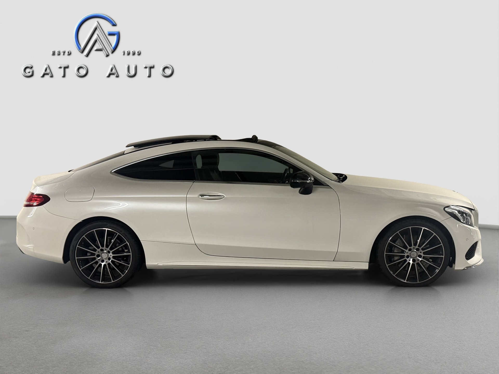 MERCEDES-BENZ C 250 d AMG Line Coupé 9G-Tronic-image-5