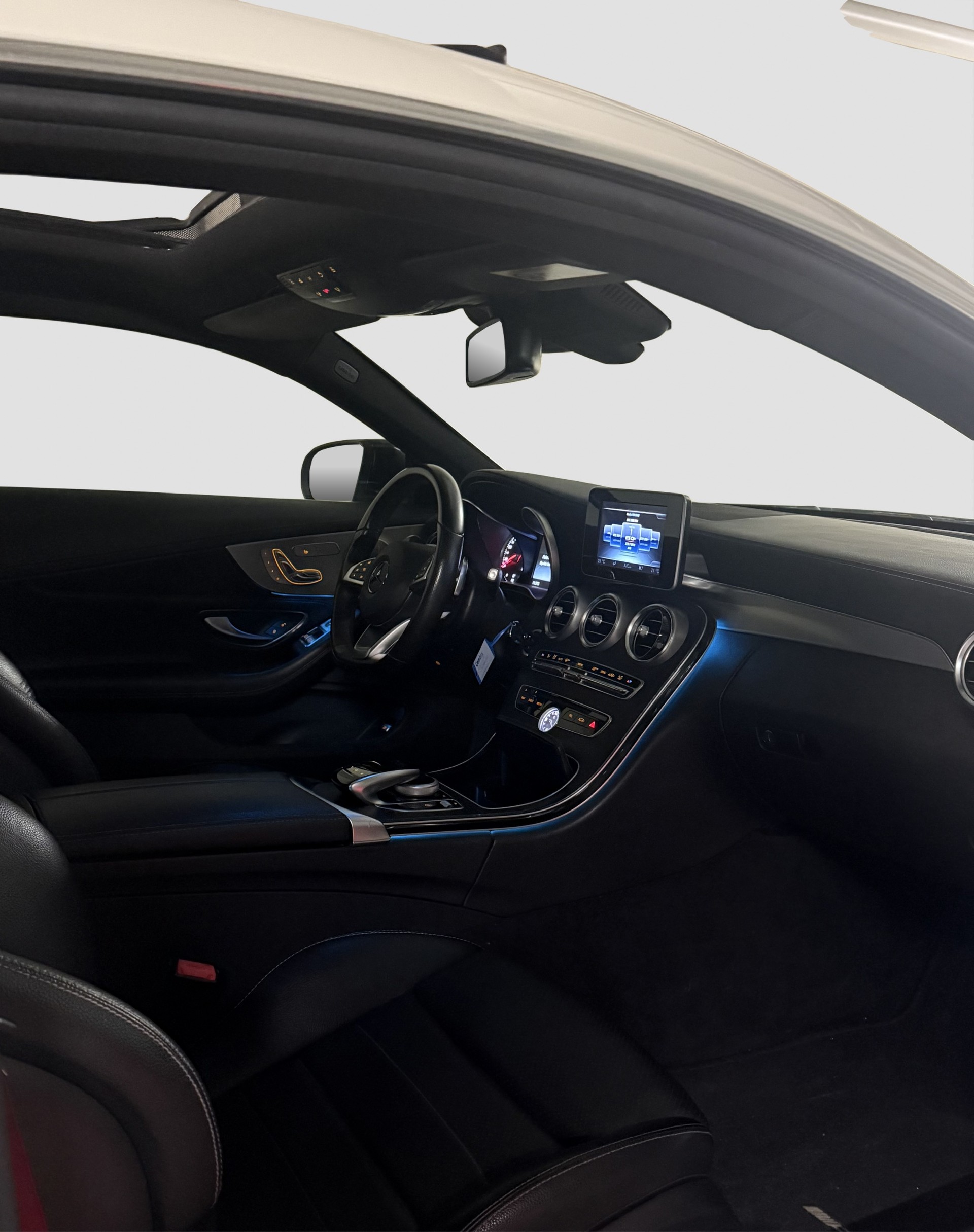 MERCEDES-BENZ C 250 d AMG Line Coupé 9G-Tronic-image-9