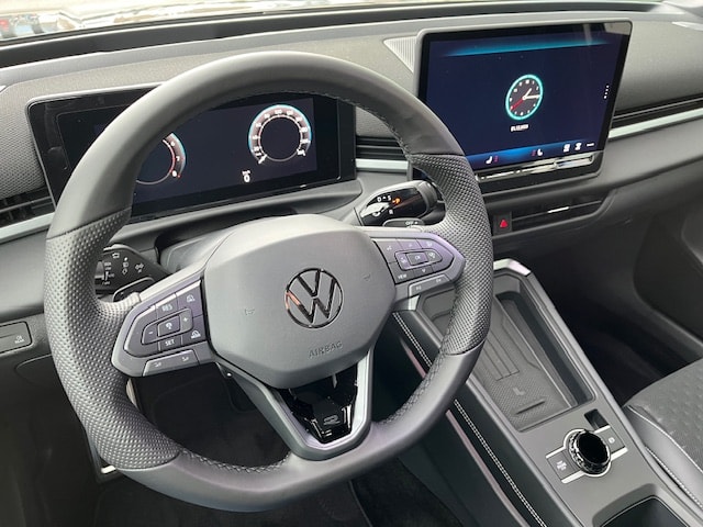 VW T-Roc 1.5 eTSI mHEV R-Line DSG-image-4