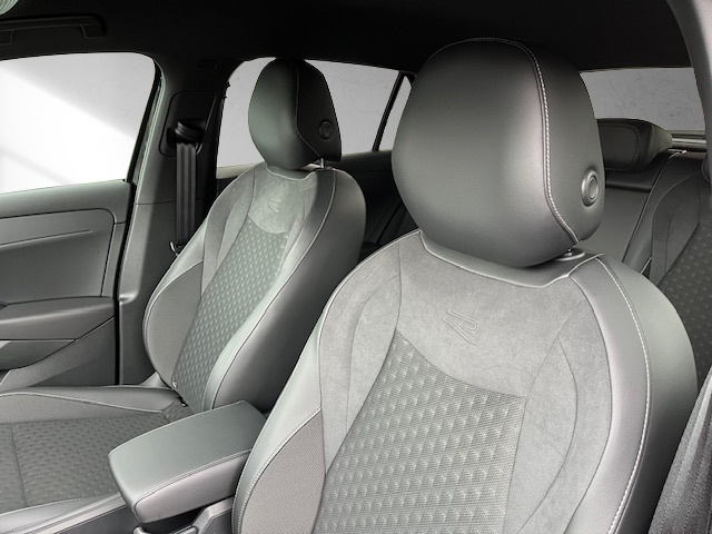 VW T-Roc 1.5 eTSI mHEV R-Line DSG-image-19