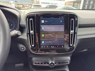 Image VOLVO XC40 XC40 B3 Benzin Mild Hybrid Plus Dark DCT