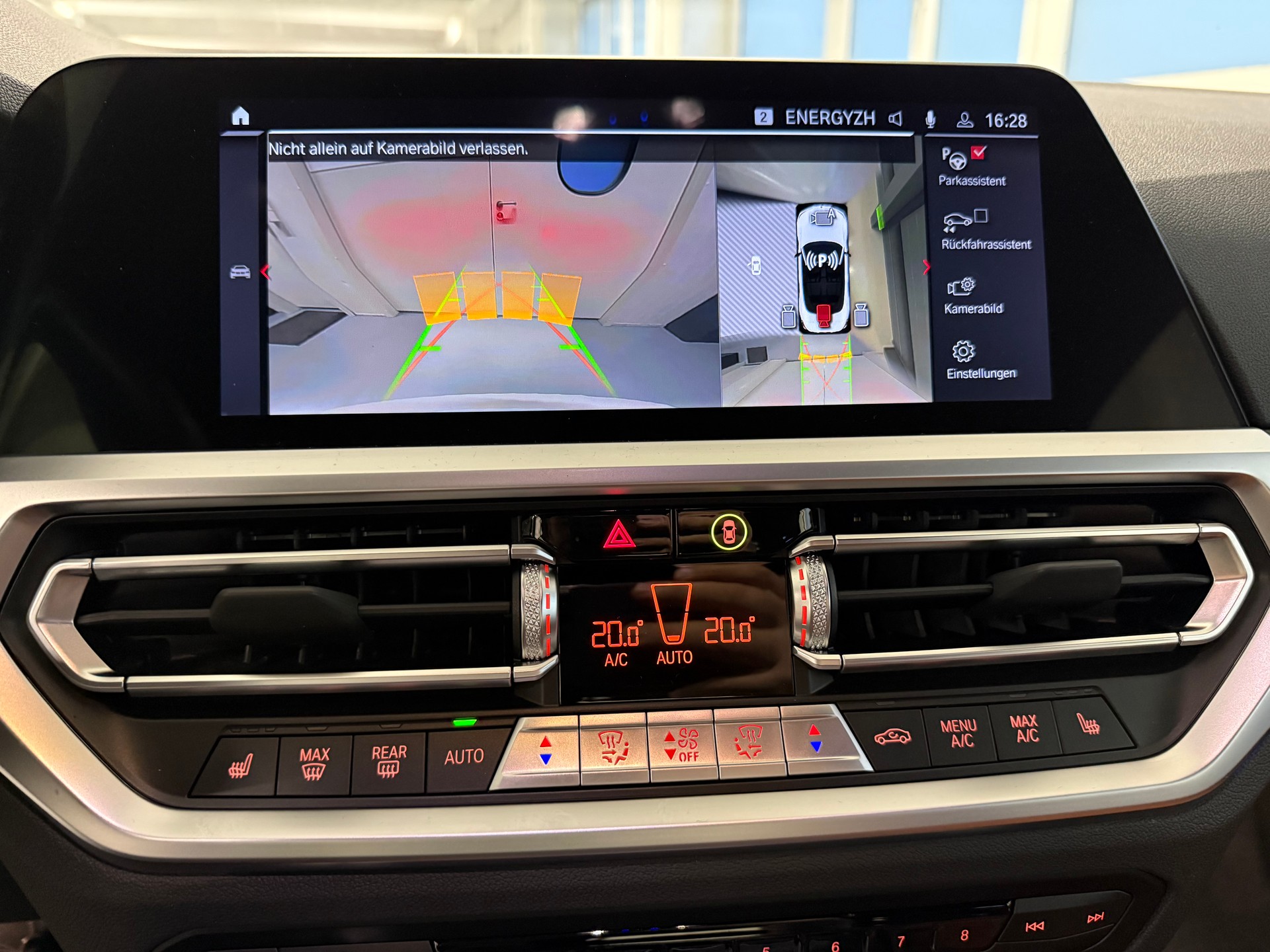 BMW M4 Cabrio Competition M xDrive-image-17