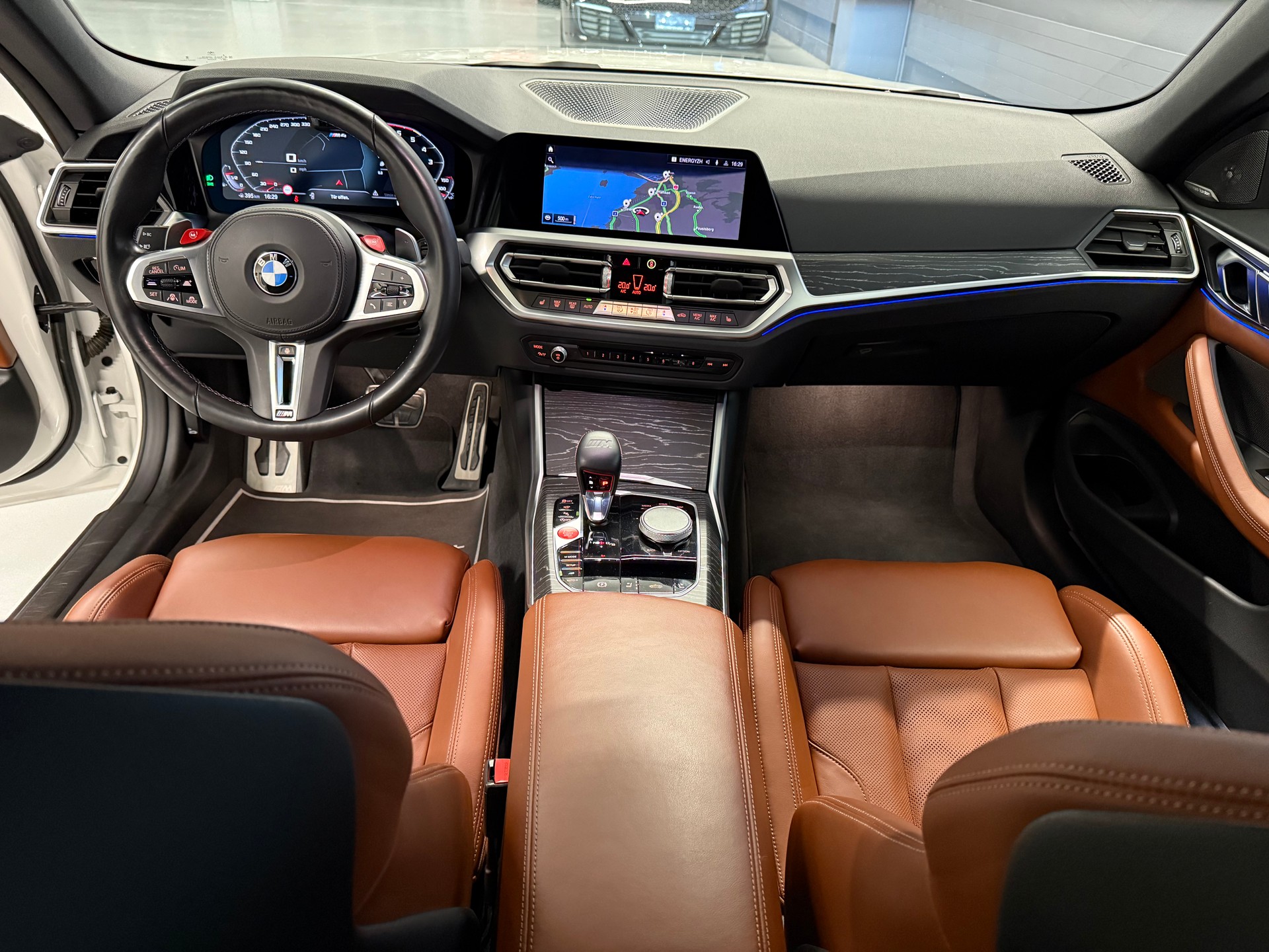 BMW M4 Cabrio Competition M xDrive-image-24