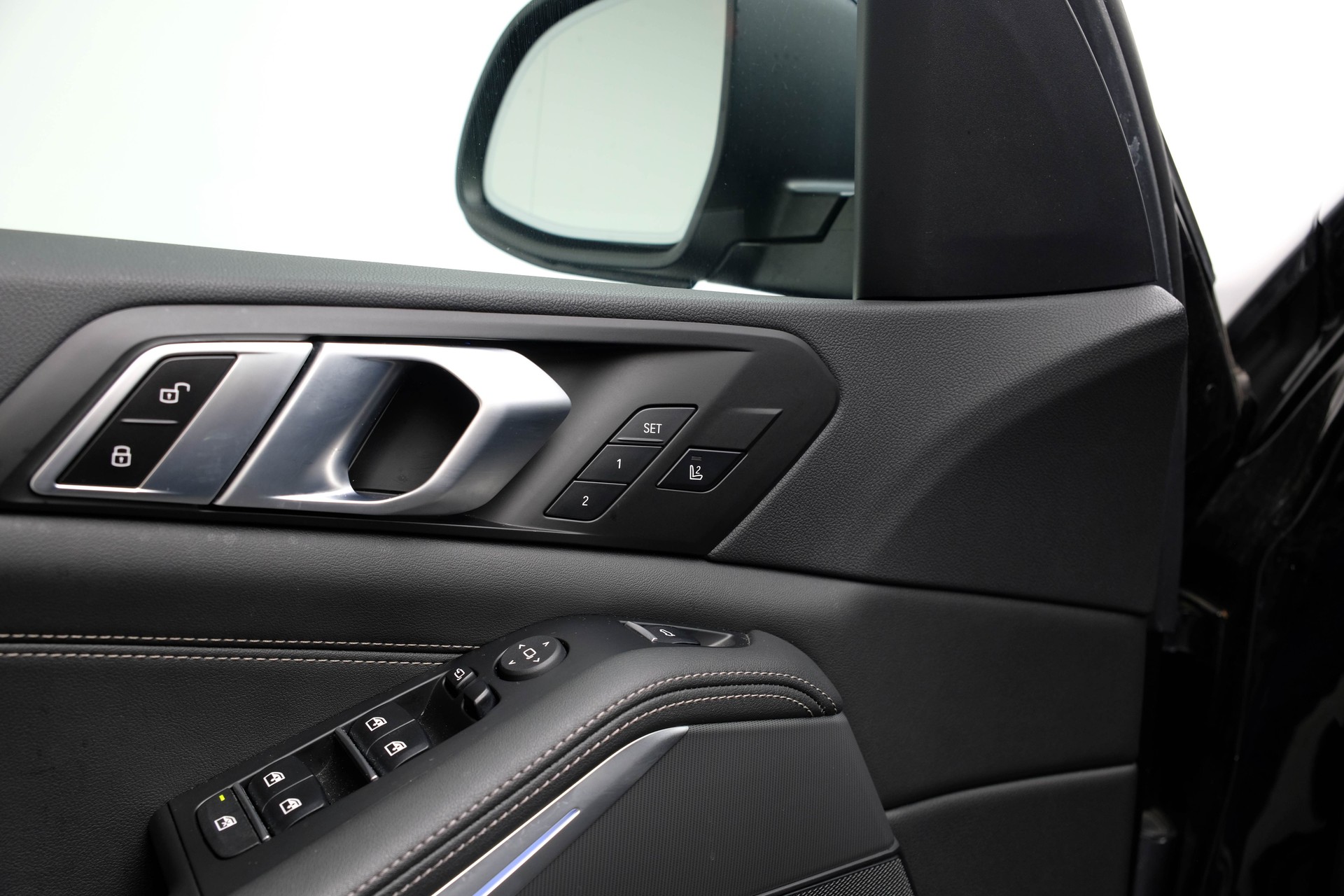BMW X5 xDrive 48V 40i Steptronic-image-8